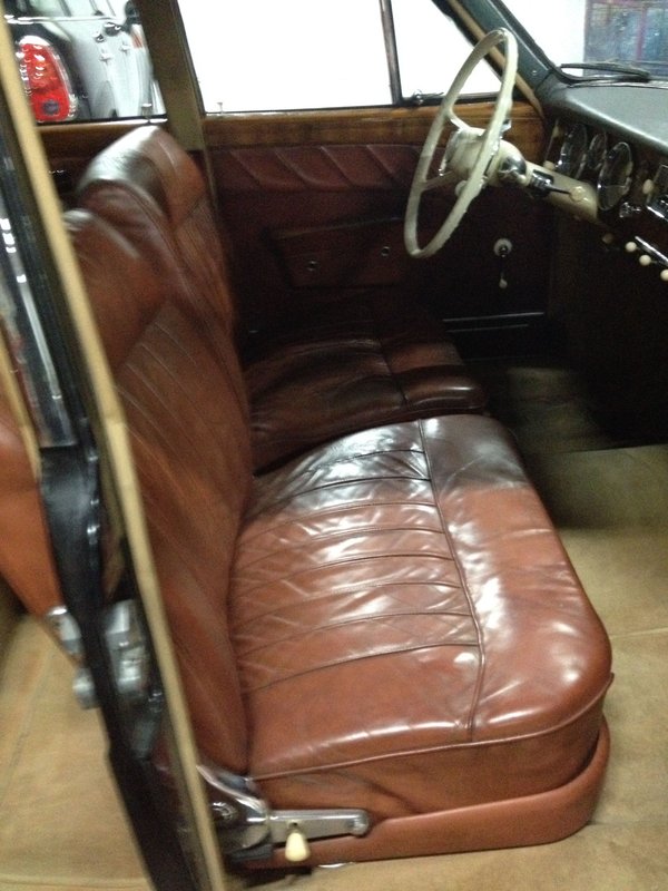 BMW 502 INTERIEUR.jpg