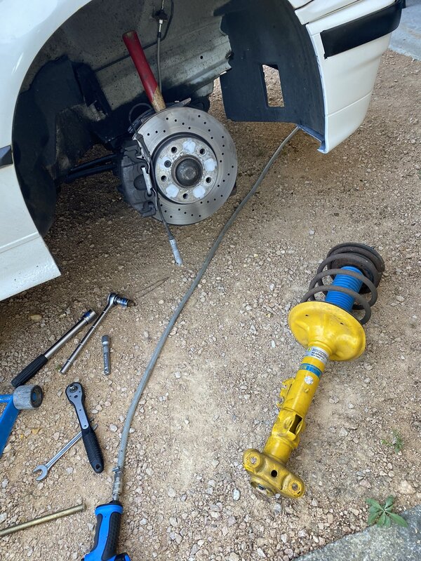 susp av demont-min.JPEG